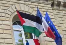 Le drapeau palestinien flotte au fronton de la mairie de Gentilly