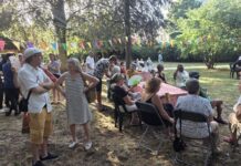 La canicule mais une soirée joyeuse à la Guinguette de Gentilly
